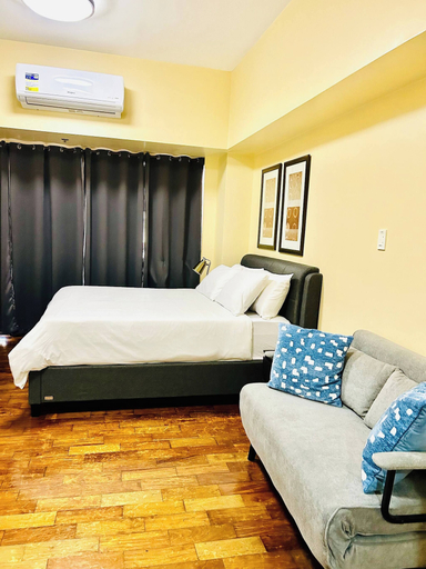 Room 3, Room-staycation Away From Home, Makati City
