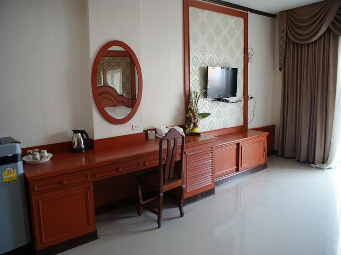 Others 5, Crystal Place Buayai, Bua Yai