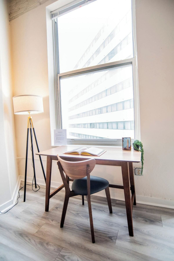 Others 5, CozySuites The Block Skybridge Access, Marion