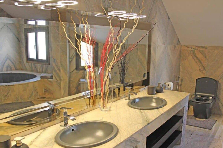 Bathroom 3, Beachside Villa with Private Pool, Málaga