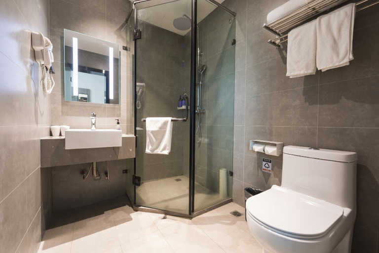 Bathroom 4, Hanting Hotel Guangzhou North Railway Station, Guangzhou