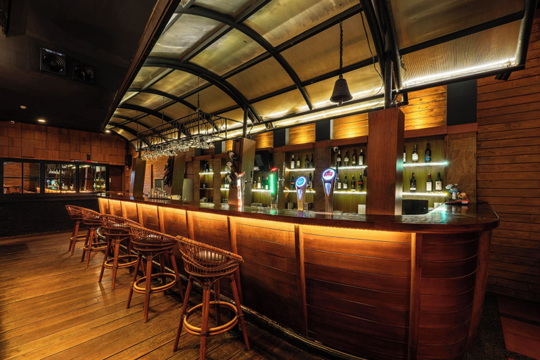 Bar (on property), Bentani Hotel & Residences, Cirebon
