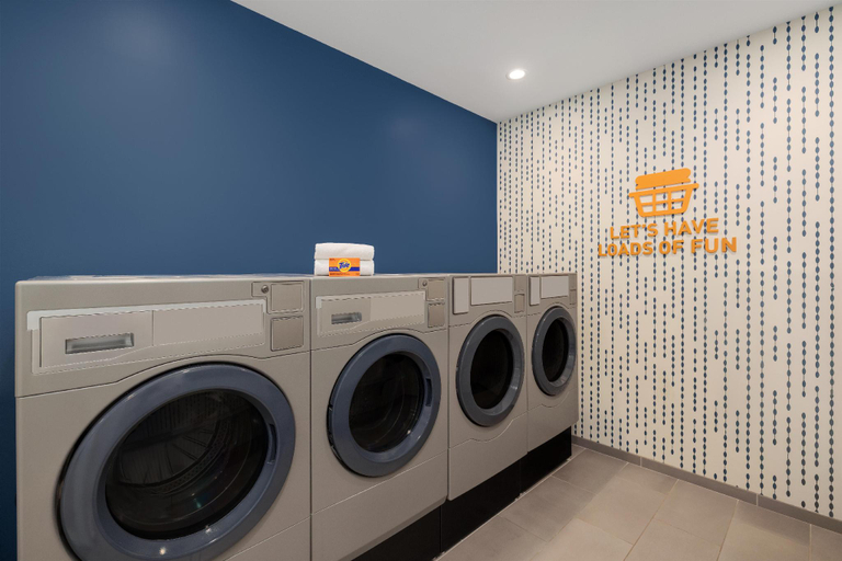Bathroom, Home2 Suites By Hilton Springfield, Sangamon
