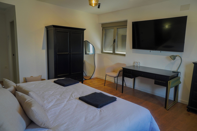 Room 3, Santiurde Suites, Valladolid