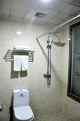 Bathroom, Jinjing Business Hotel, Linyi
