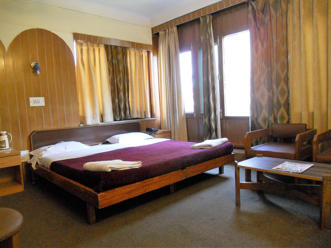 Bedroom 5, Hotel Brown Palace, Srinagar