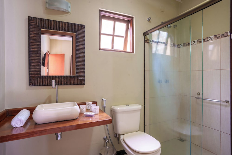Bathroom 3, Pousada Don Juan, Parati