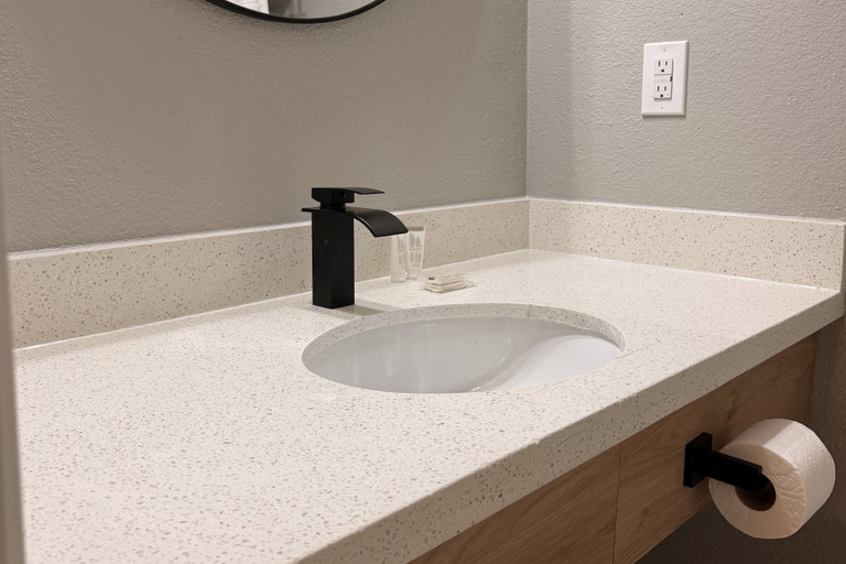 Bathroom 5, Super 8 by Wyndham Brenham TX, Washington