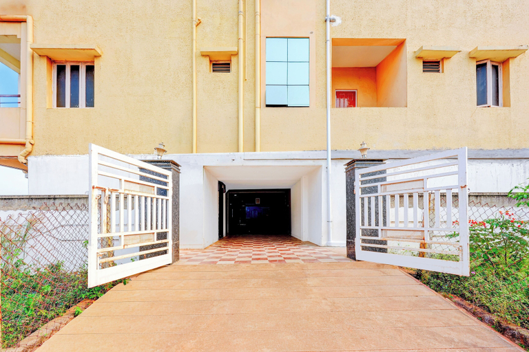 Exterior 2, CollectionO Guduvancheri Railway Station, Nellore