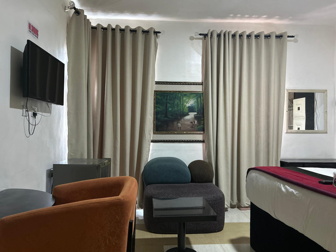 Room 4, SMART HOME HOTEL, Ikpoba-Okha
