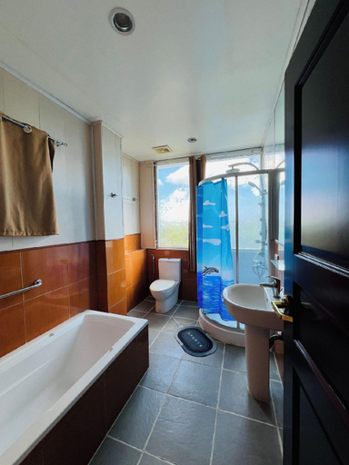 Bathroom 4, Marina de Bay Tourist Inn, Puerto Princesa City