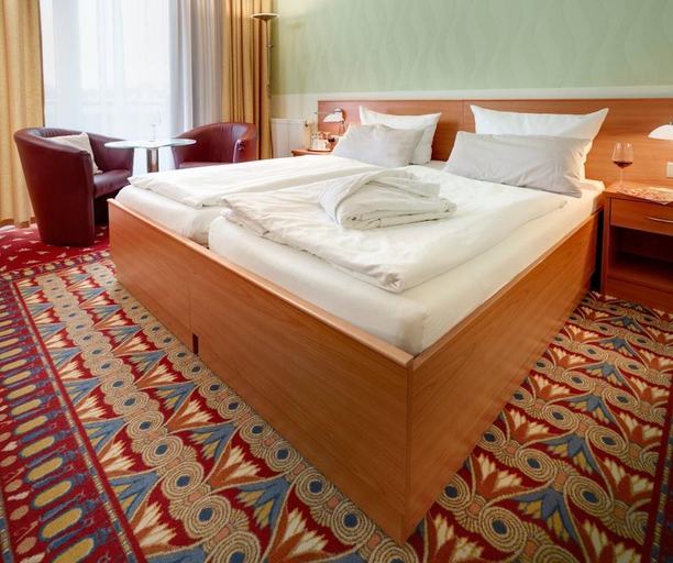 Bedroom 3, Kurhotel Pyramide Bad Windsheim, Neustadt an der Aisch-Bad Windsheim