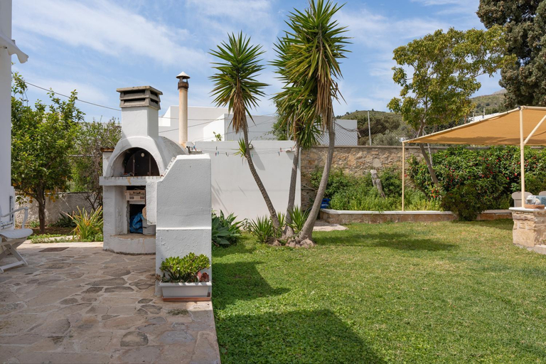 Others 4, Villa peristeri, South Aegean