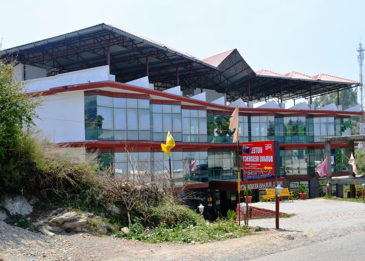 Exterior & Views