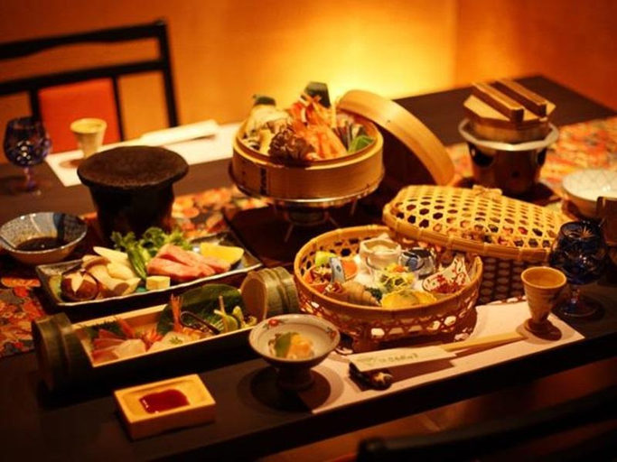 Food & Drinks