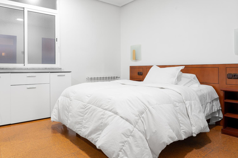 Bedroom 4, Santacruz, Asturias