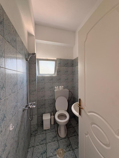 Bathroom 2, Eden Apartments, Vlorës
