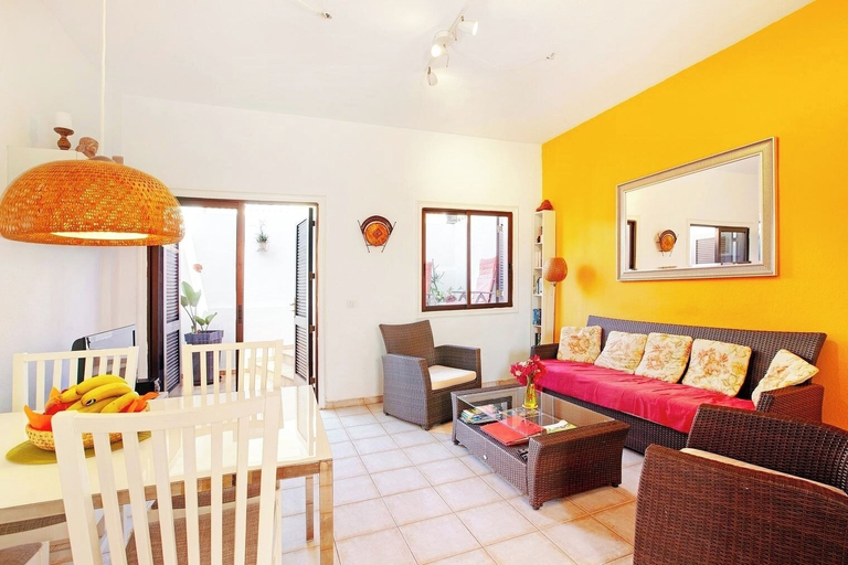 Living area 3, Remarkable 2-bed House in Chayofa With Pool, Santa Cruz de Tenerife