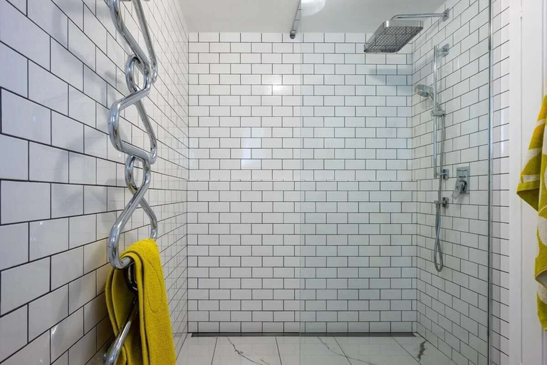Bathroom 2, Pallanza Villas, Verbano-Cusio-Ossola