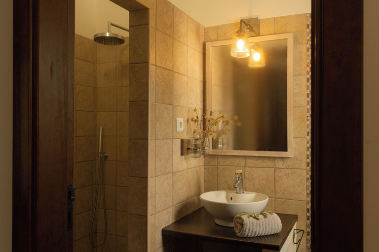 Bathroom 4, Monte do Alento - Castro da Cola, Ourique