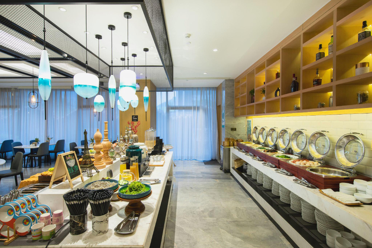Food & Drinks 3, Mercure Zhuhai Lovers Road Beach Swimming Pool, Zhuhai
