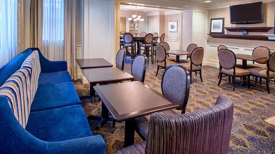 Public Area, Hampton Inn & Suites Birmingham-Downtown-Tutwiler, Jefferson