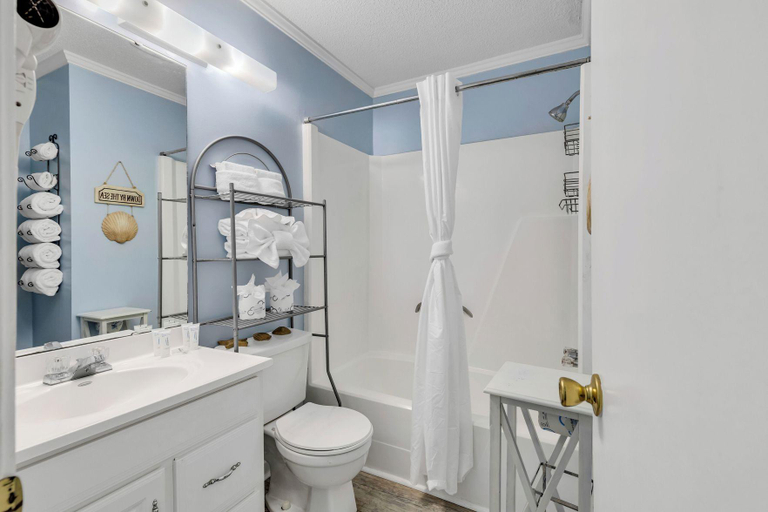Bathroom 3, Sea Cabin, Horry