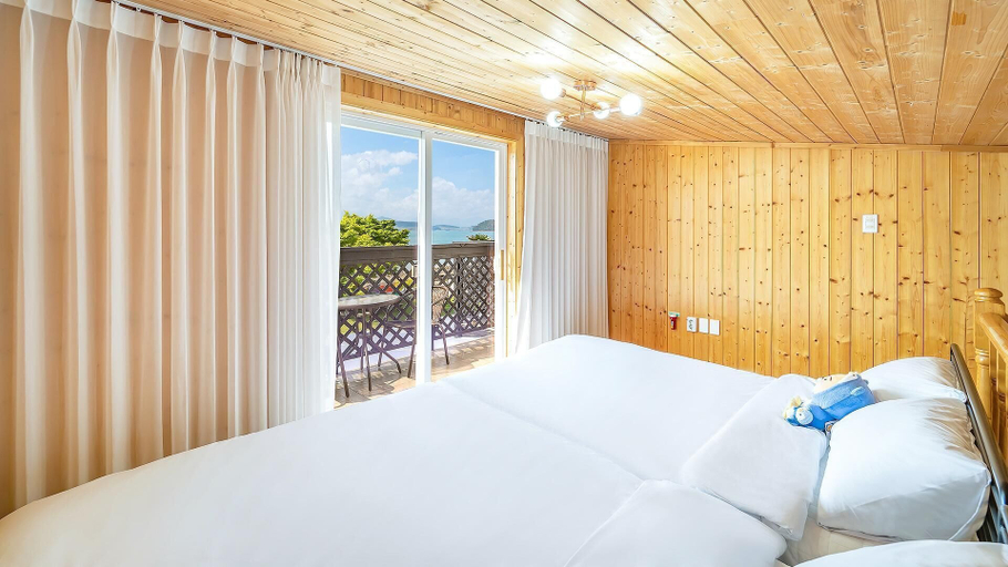 Bedroom 3, Yeosu Dangdangi Dog Family Pension Gold, Yeosu