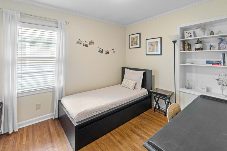 Room 5, Modern Memphis Retreat - Sleeps 7 - Fireplace, Shelby