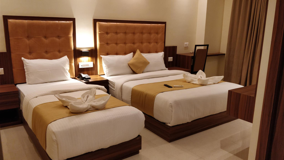 Bedroom 2, Hotel Emerald Inn Mumbai, Mumbai Suburban