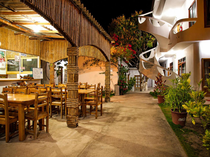 Food & Drinks 4, Gran Hostal Tintorera, Isabela
