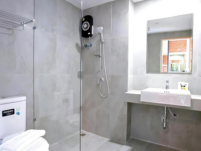 Bathroom 4, B2 Mukdahan Boutique and Budget Hotel, Muang Mukdahan