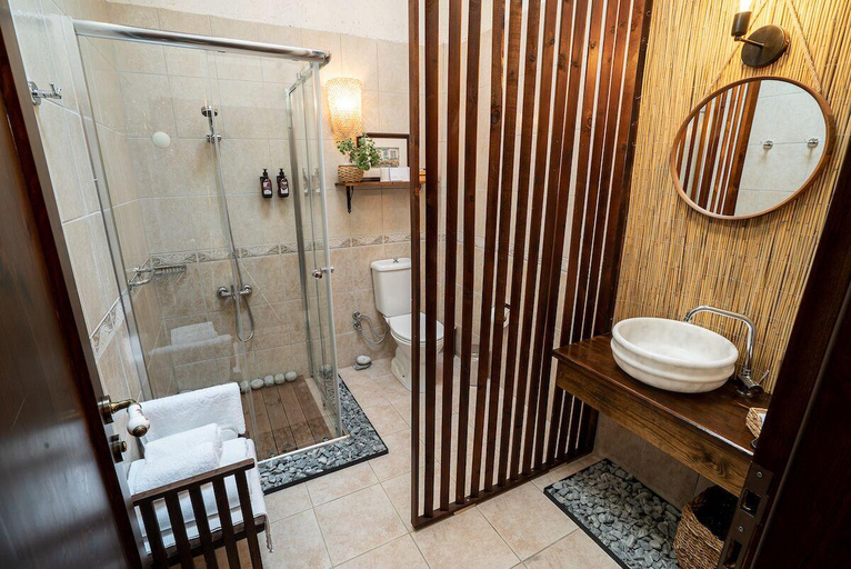 Bathroom, Olympos Mountain Lodge, Kemer