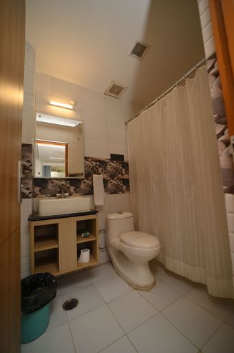 Bathroom 3, Royal Rosette BY Rosalie, Nainital
