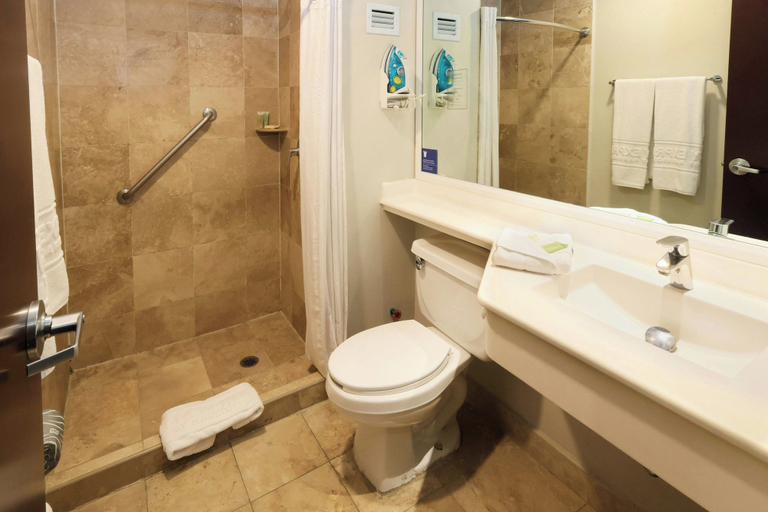 Bathroom 4, City Express Monterrey Santa Catarina, Santa Catarina