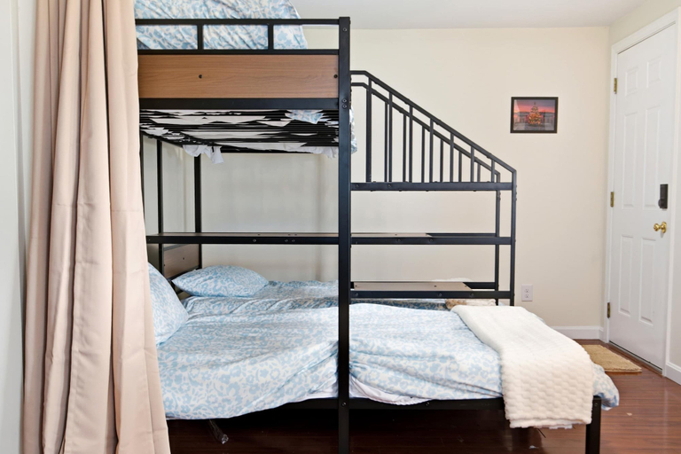 Room 4, Waterfront - Sauna -steps To Beach!, York