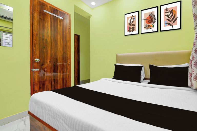 Room 2, Collection O Eco Park Kolkata, North 24 Parganas
