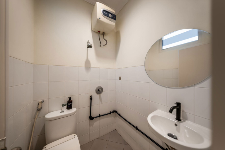 Bathroom 3, コーブ キャイ マジャ 2, South Jakarta