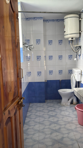 Bathroom 5, Sawariya Cottage, Kullu