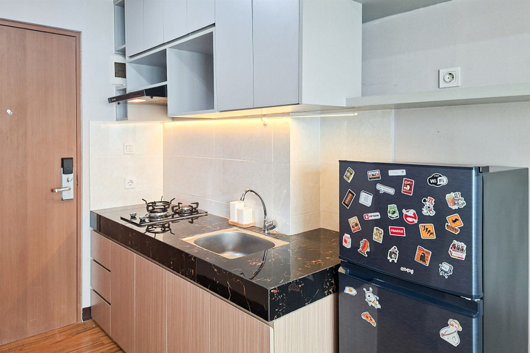 Interior 2, Cozy And Warm Full Furnished Studio Room At Apartment B Residence, Tangerang Selatan