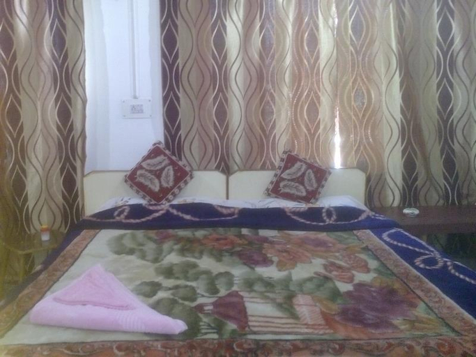 Bedroom 3, Gulab Resort, Srinagar