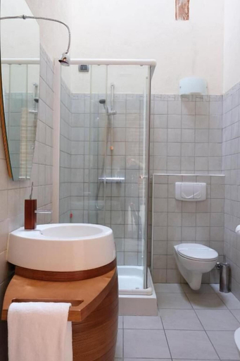 Bathroom 5, HOTEL LE BOTTI, Cuneo