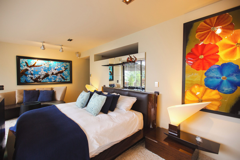 Bedroom 3, Fireplace Suite - Ocean Views & Beach, Tasman