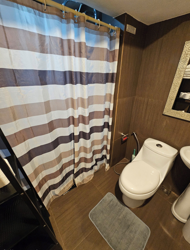 Bathroom 3, Casa Rosa1 2BR in BGC 5th Ave Wifi 300 Mbps 5 pax, Taguig