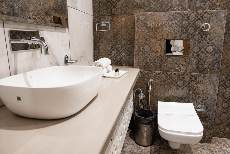 Bathroom 5, Hotel Eminence, Chandigarh