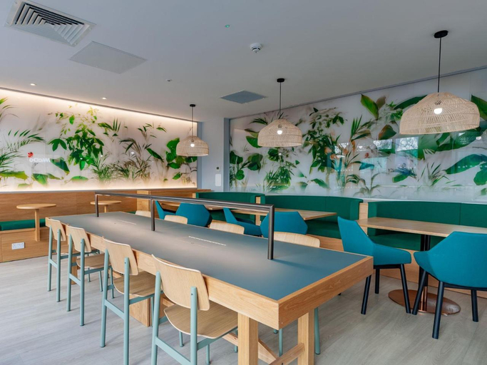 Food & Drinks 4, Straits Meadow in Edinburgh City Centre, Edinburgh