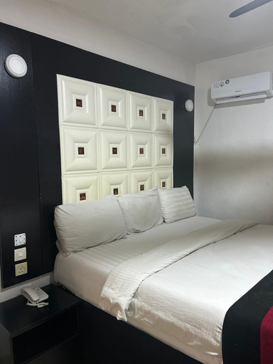 Room 5, SMART HOME HOTEL, Ikpoba-Okha