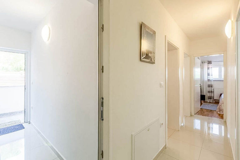 Hallway 3, Apartment Kovacic, Pula