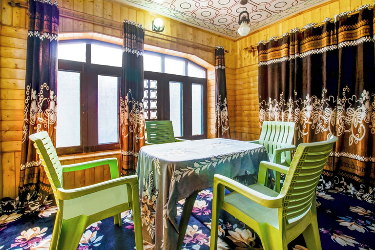Interior 4, Collection O Brein Nishat, Srinagar
