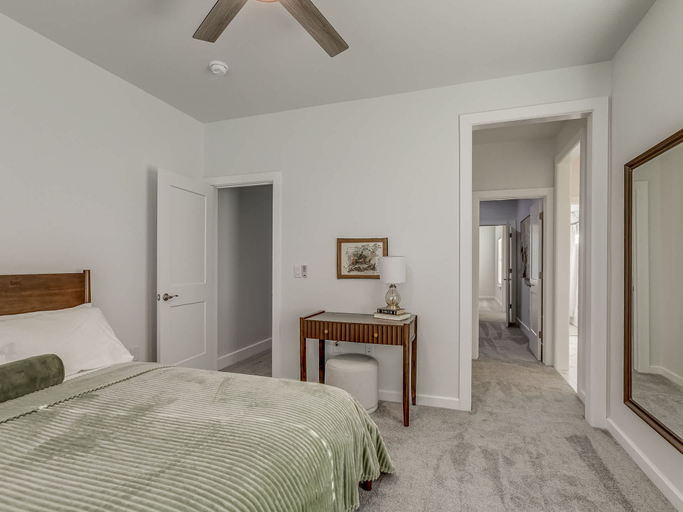 Room 2, House at the Refuge - Relax Take in Nature, Comanche